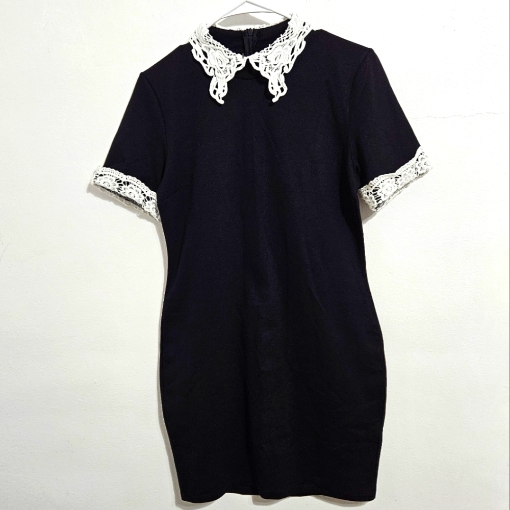 NWT! Wednesday Collar Bodycon Dress from Fashion Nova. Size L.